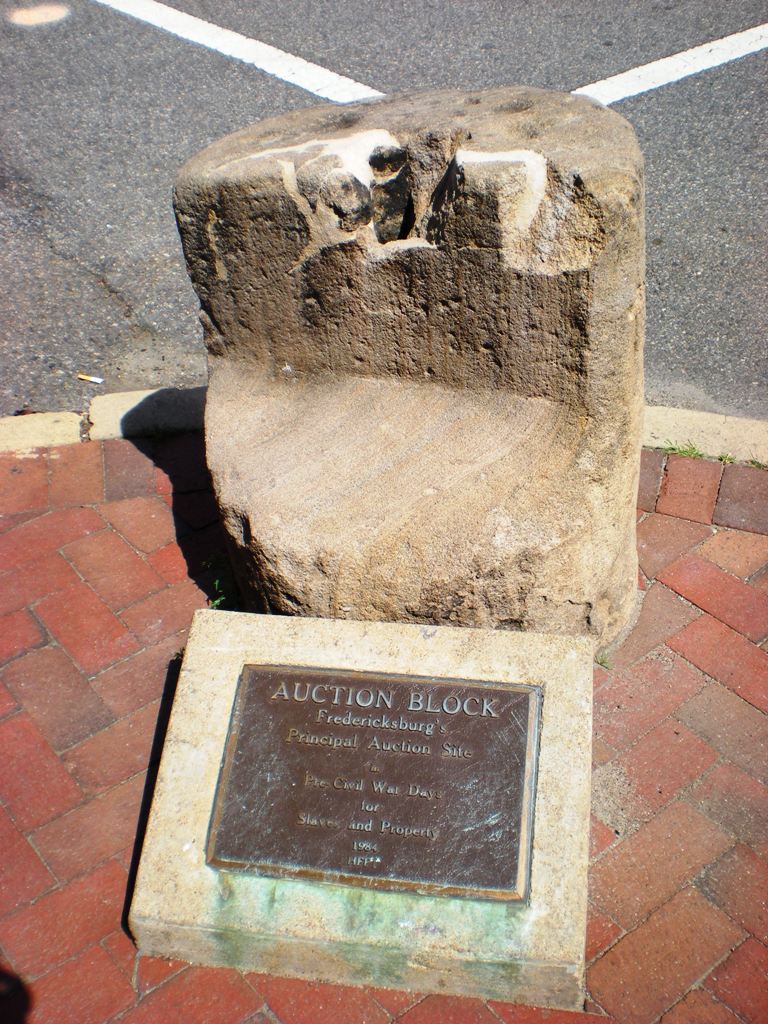 Slave_Auction_Block,_Fredericksburg,_Virginia_-_Stierch